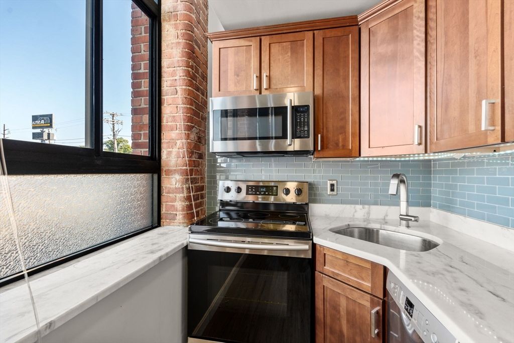 Interior, Kitchen, Stainless Steel Appliances