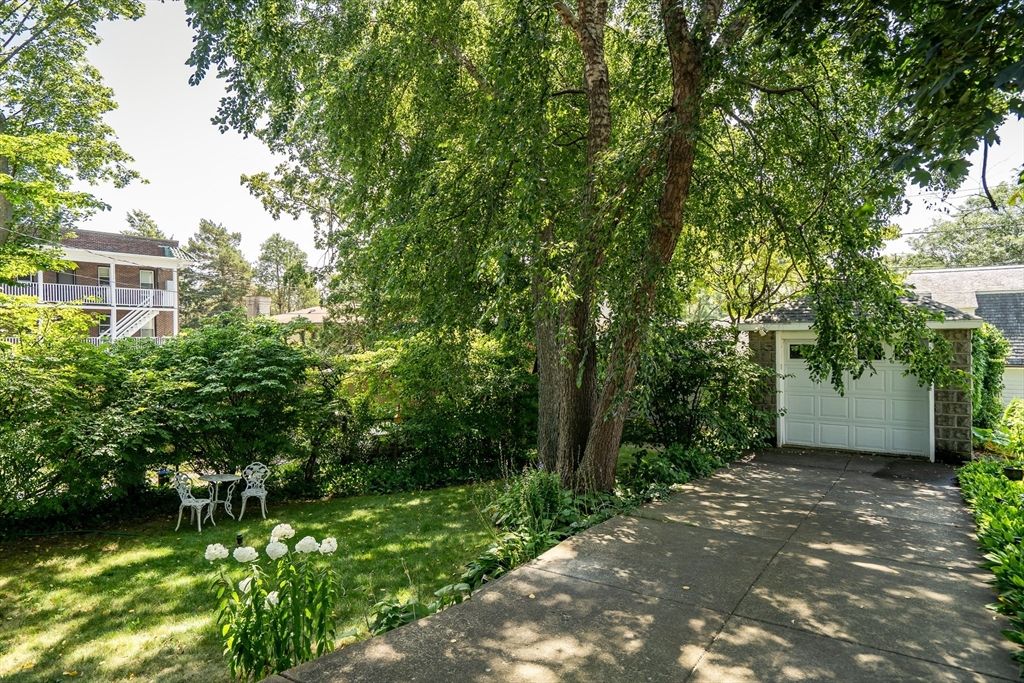 Backyard, Detached Garage, Exterior