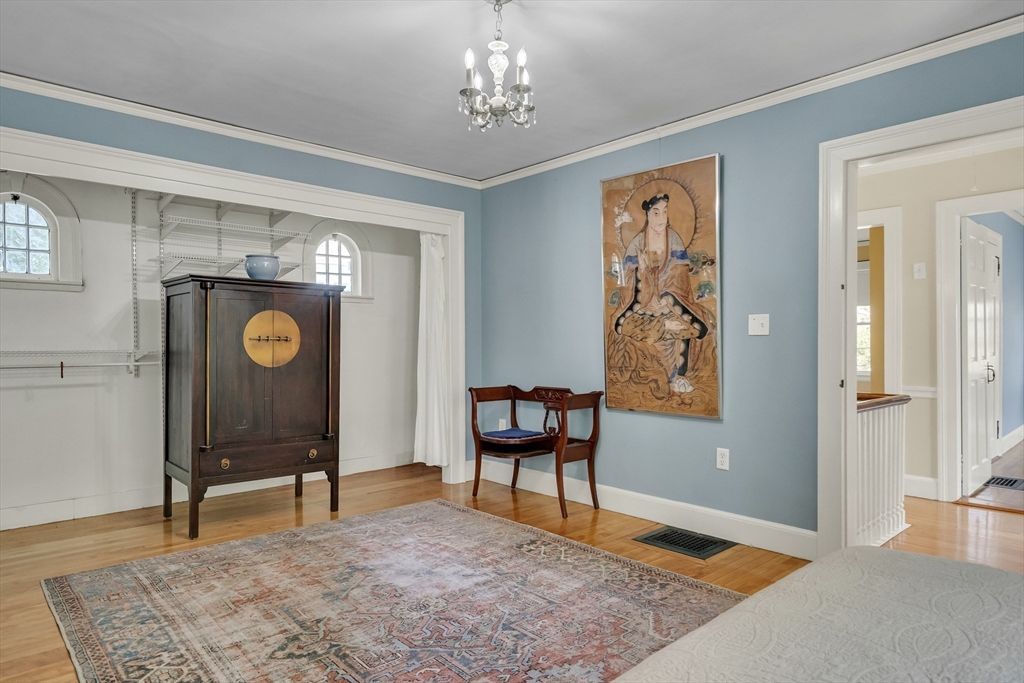 Chandelier, Interior, Wood Texture Flooring