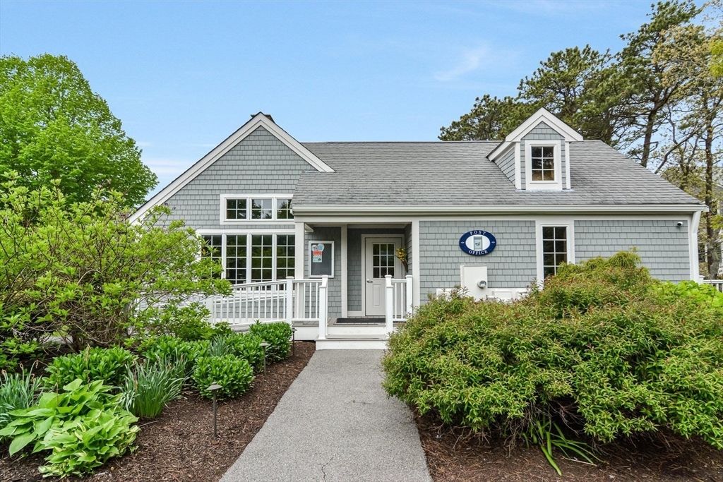 Exterior, Facade, Cape Cod