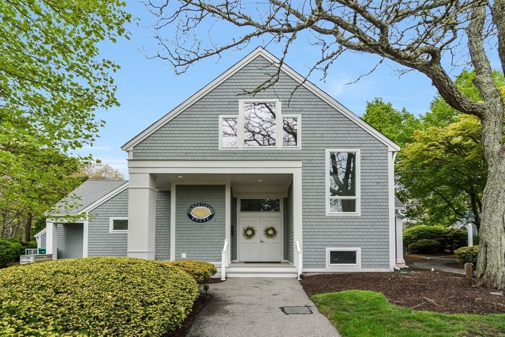 Exterior, Facade, Queen Anne Victorian