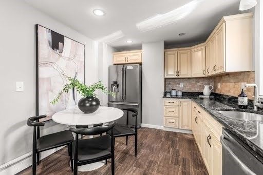 Dining room, Interior, Kitchen, Recessed Lighting, Wood Texture Flooring