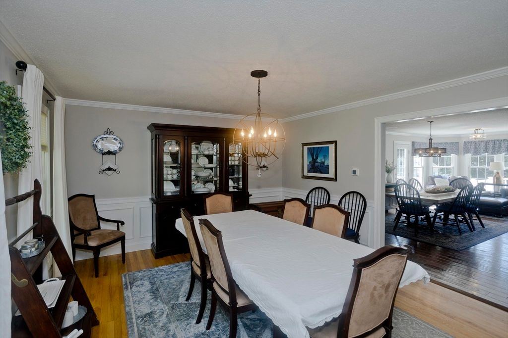 Chandelier, Dining room, Interior, Wood Texture Flooring