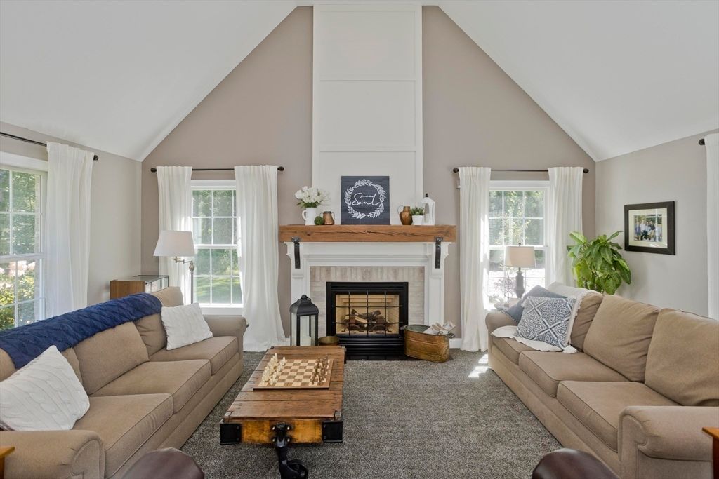 Fireplace, Interior, Living room