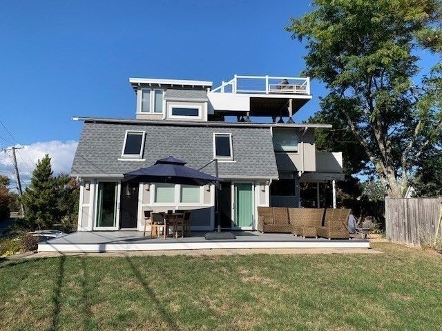 Backyard, Exterior, Facade, American Foursquare