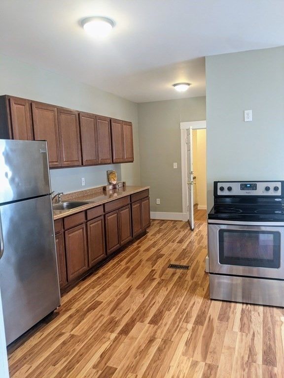 Interior, Kitchen, Wood Texture Flooring
