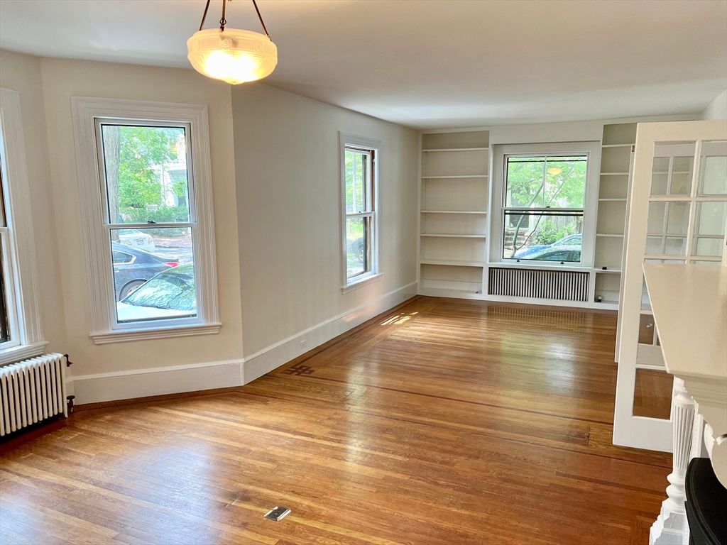Empty room, Interior, Pendant Lights, Wood Texture Flooring