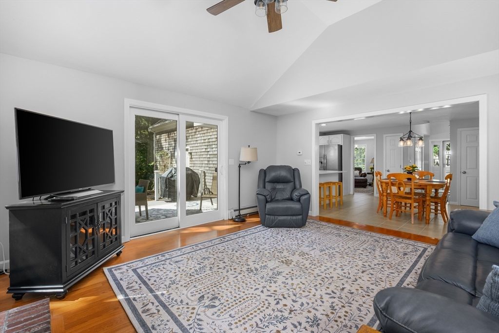 Dining room, Fireplace, Interior, Pendant Lights, Wood Texture Flooring