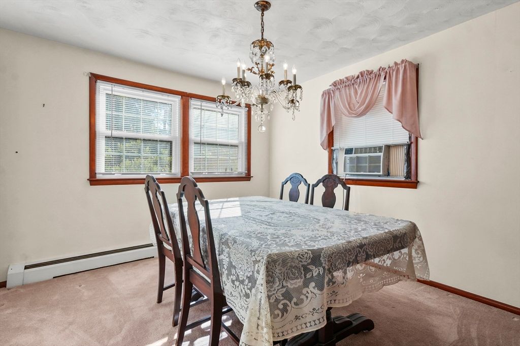 Chandelier, Dining room, Interior