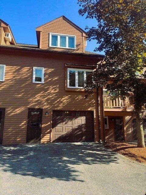 Attached, Exterior, Facade, Log Home