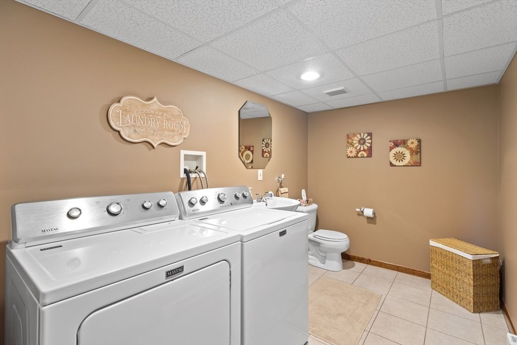 Bathroom, Interior, Recessed Lighting, Washer