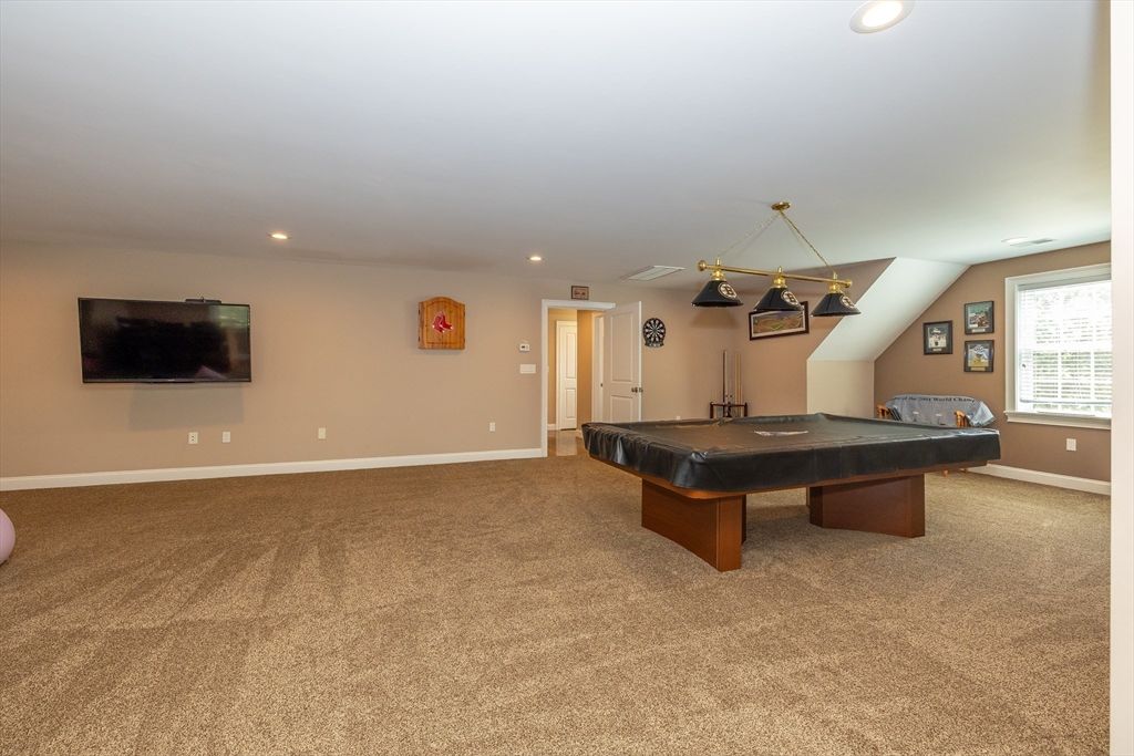 Billiard Table, Game Room, Interior, Recessed Lighting