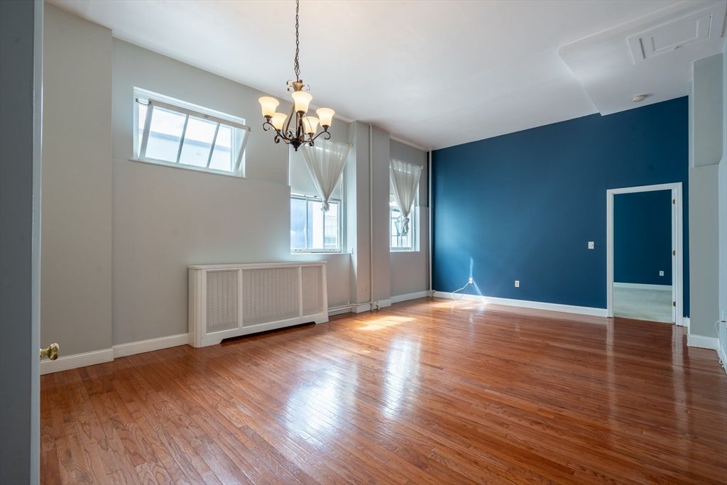 Chandelier, Empty room, Interior, Wood Texture Flooring