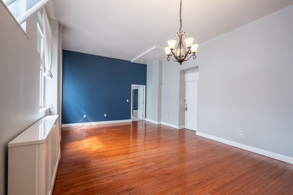 Chandelier, Empty room, Interior, Wood Texture Flooring