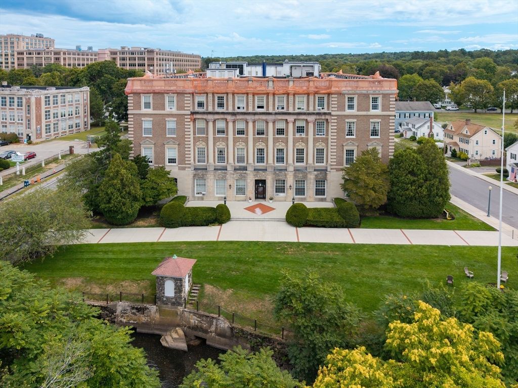 Exterior, Facade, Condo Building