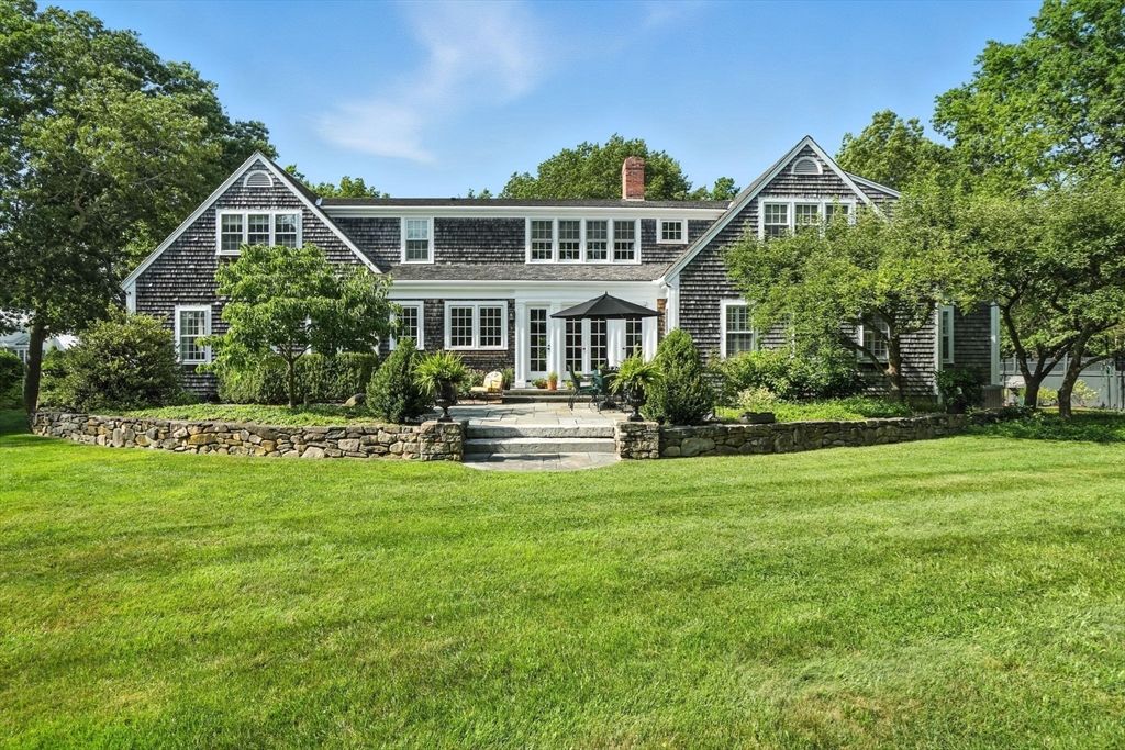 Exterior, Facade, Cape Cod