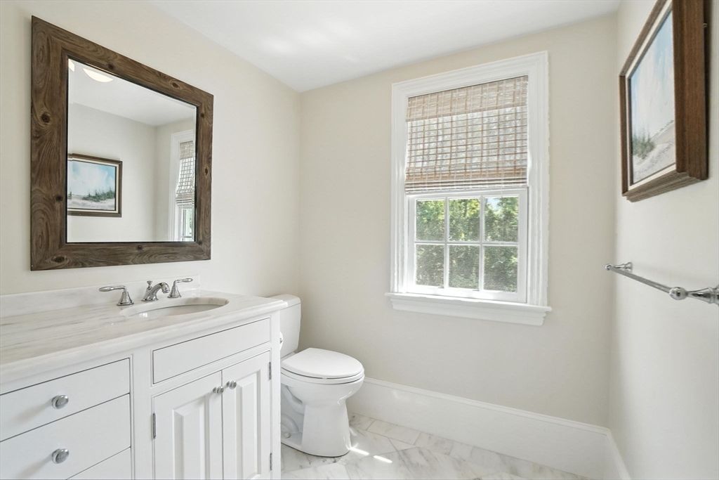 Bathroom, Interior, Marble, Recessed Lighting