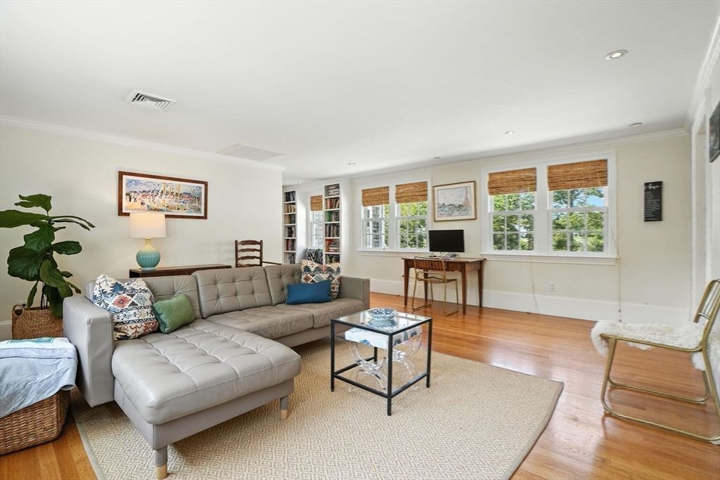 Home Office, Interior, Living room, Recessed Lighting, Wood Texture Flooring