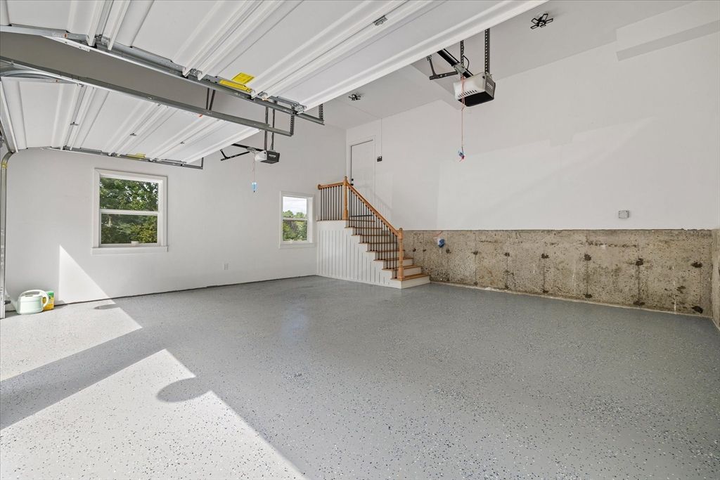 Garage, Interior