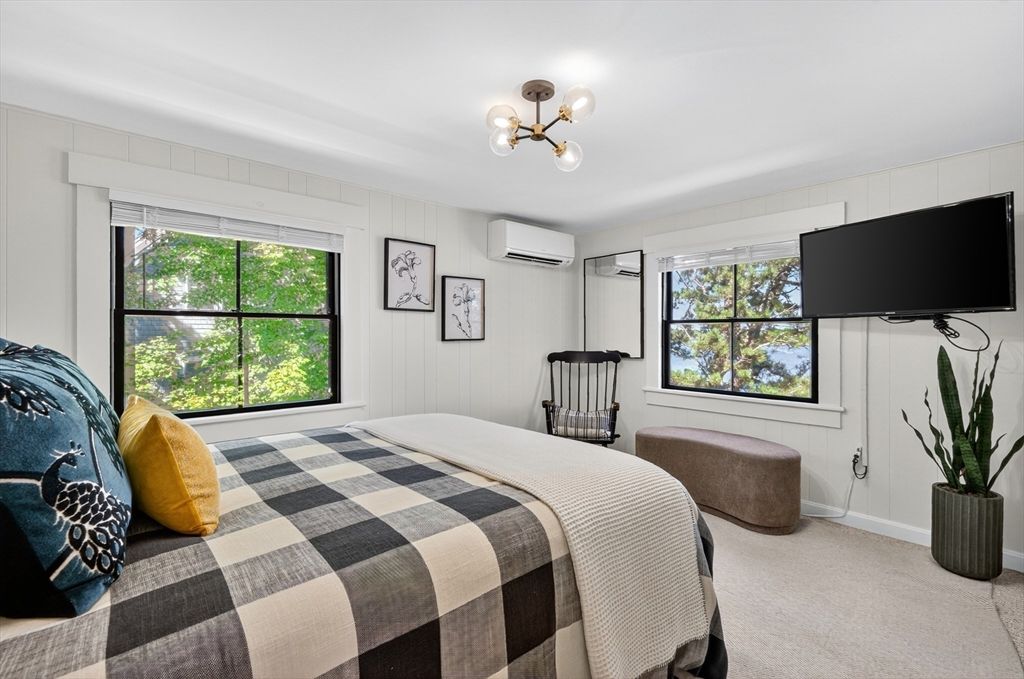 Bedroom, Interior, Pendant Lights