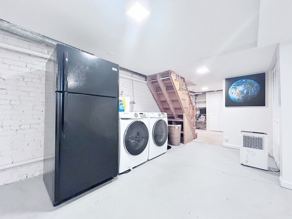 Interior, Recessed Lighting, Stone Walls, Washer