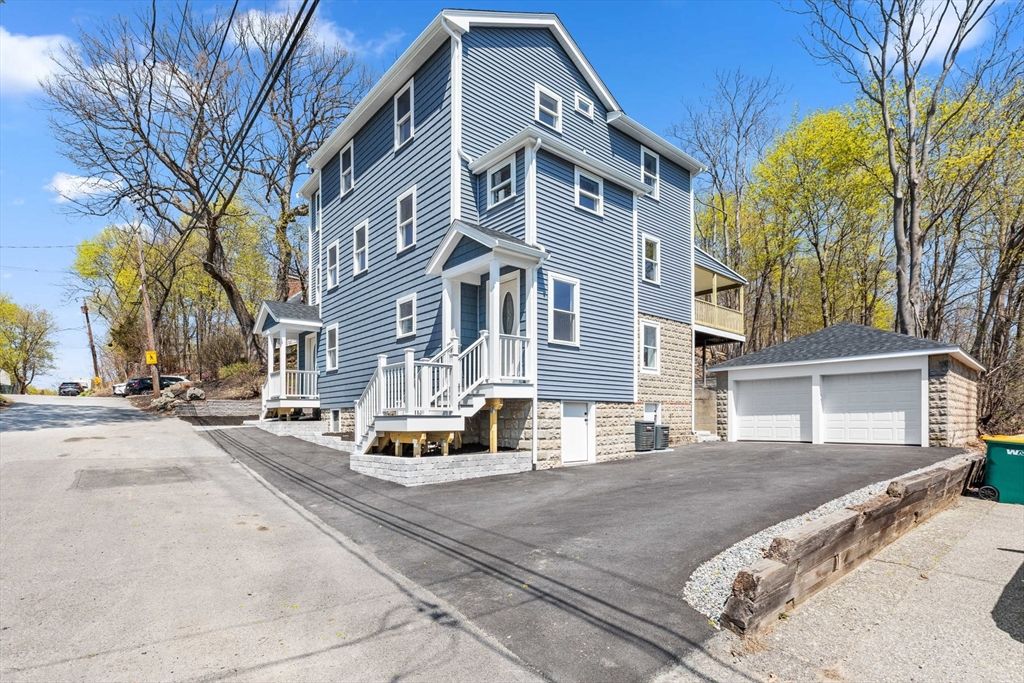 Detached Garage, Exterior