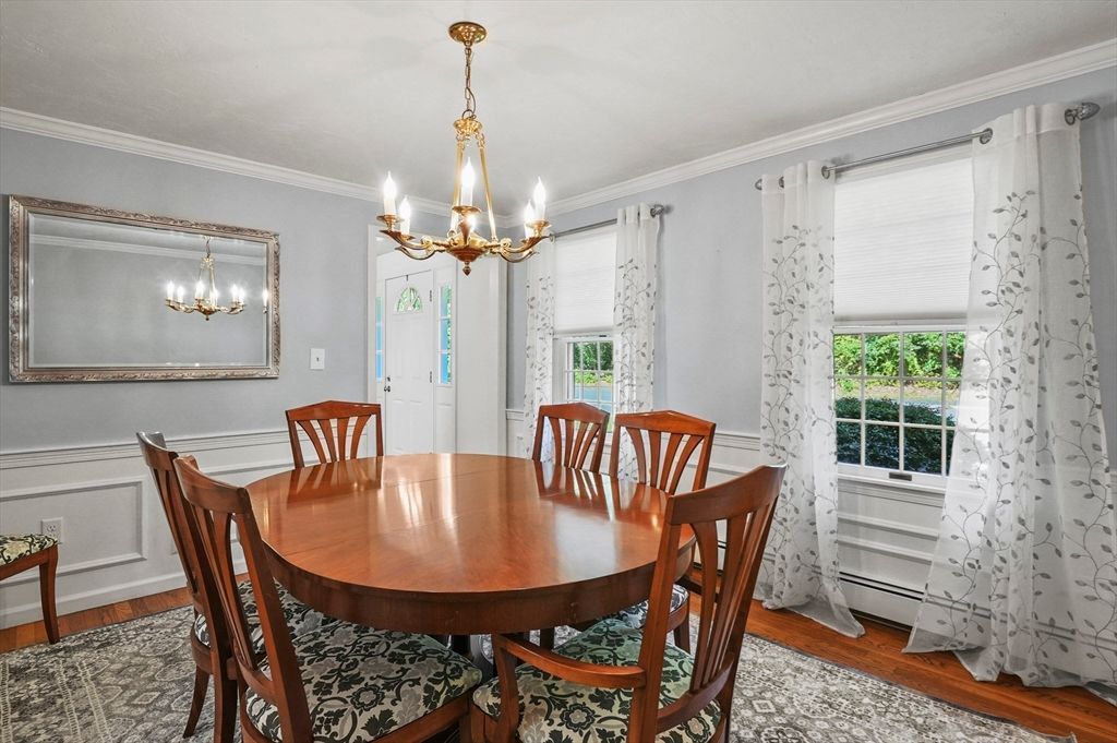 Chandelier, Dining room, Interior, Wood Texture Flooring