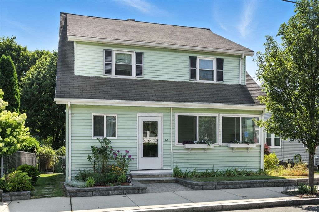 Exterior, Facade, Cape Cod