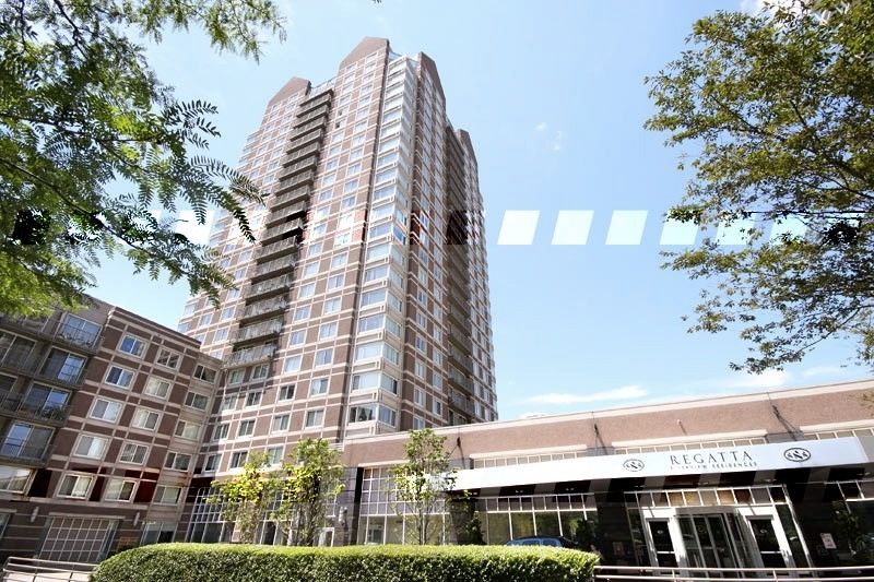 Exterior, Facade, Condo Building