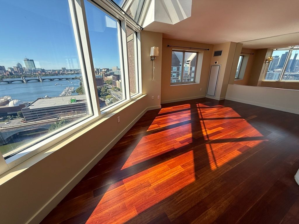 Empty room, Interior, Water, Wood Texture Flooring