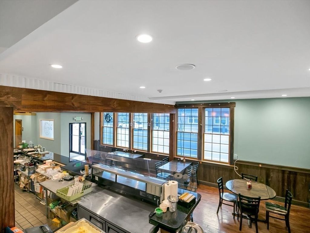 Dining room, Interior, Recessed Lighting, Water