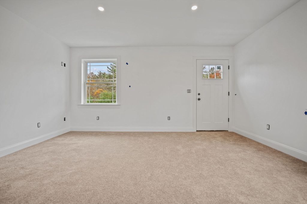 Empty room, Interior, Recessed Lighting