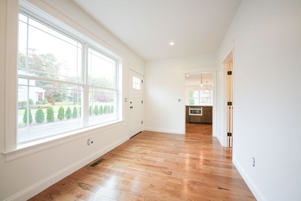 Empty room, Interior, Pendant Lights, Recessed Lighting, Wood Texture Flooring