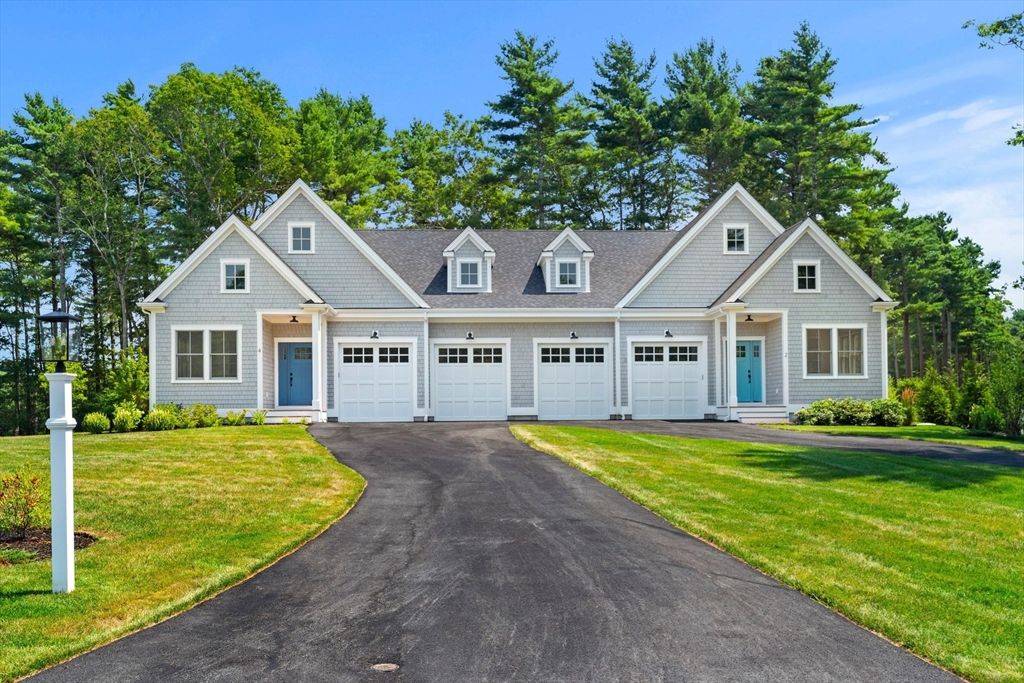 Attached, Exterior, Facade, Farmhouse
