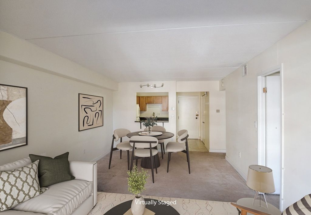 Dining room, Interior