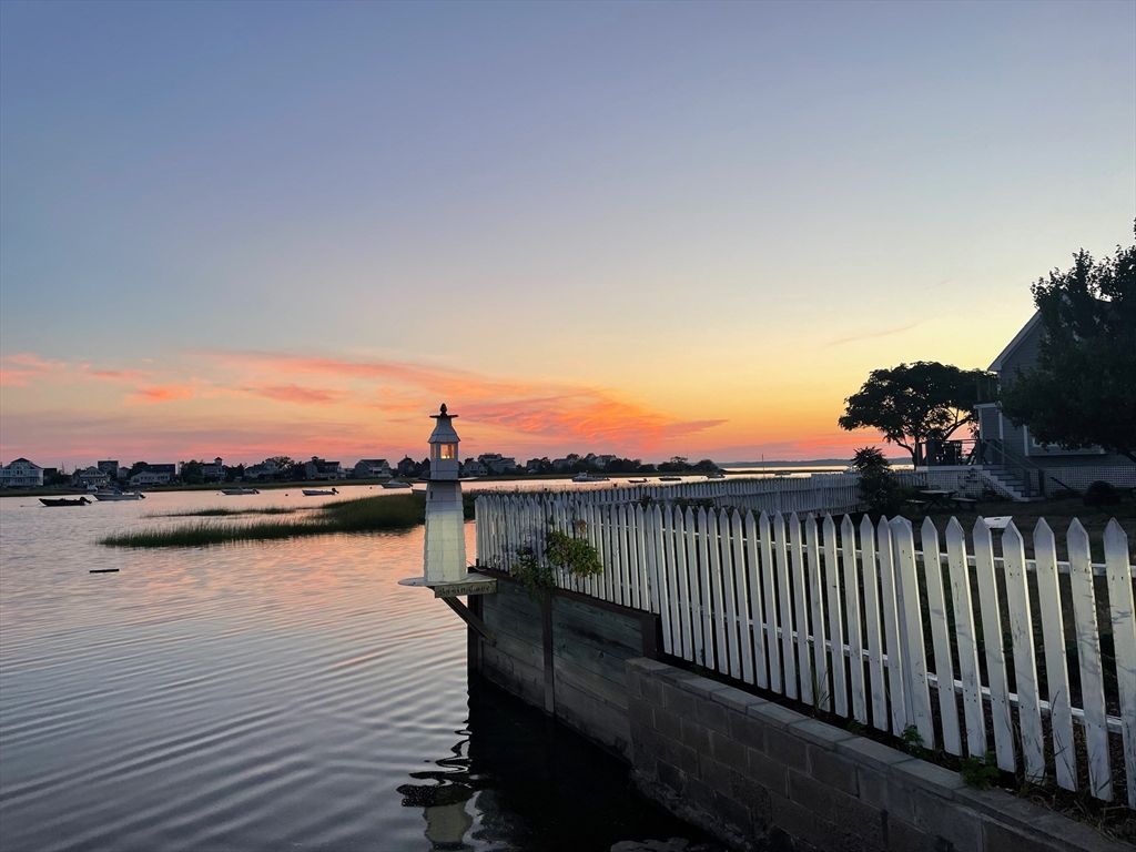 Exterior, Water