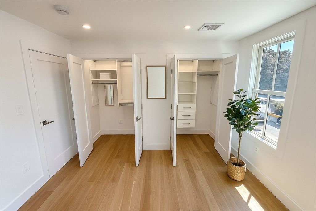Interior, Recessed Lighting, Walk-in Closets, Wood Texture Flooring