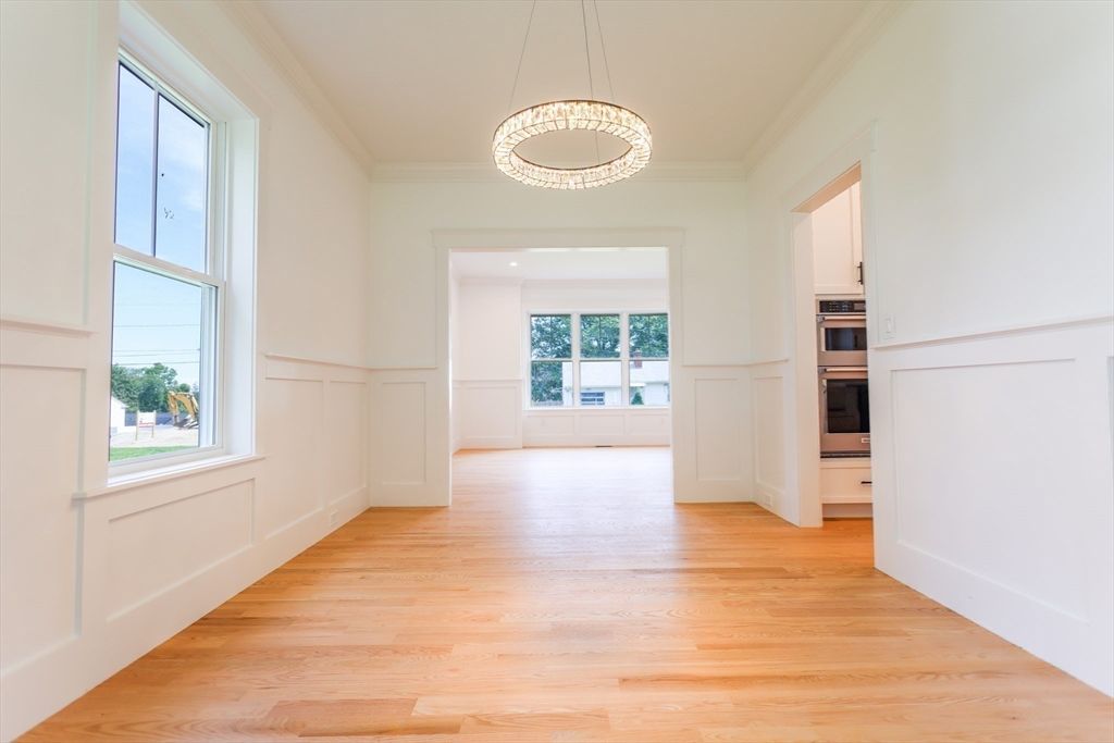 Empty room, Interior, Pendant Lights, Wood Texture Flooring