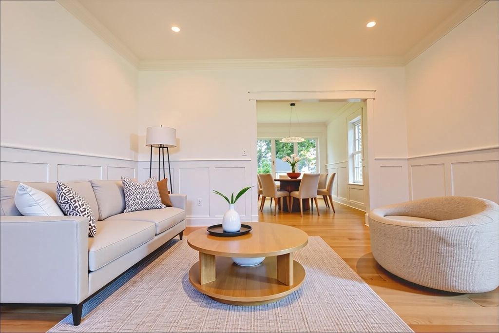 Dining room, Interior, Living room, Pendant Lights, Recessed Lighting, Wood Texture Flooring