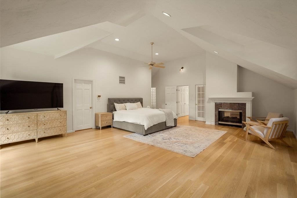 Bedroom, Fireplace, Interior, Recessed Lighting, Wood Texture Flooring