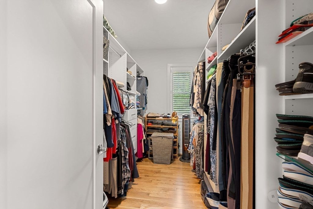 Interior, Recessed Lighting, Walk-in Closets, Wood Texture Flooring