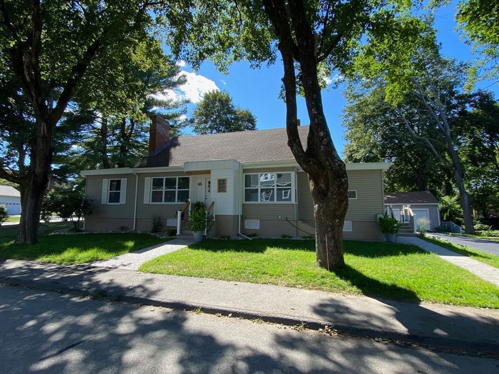 Exterior, Facade, Cape Cod