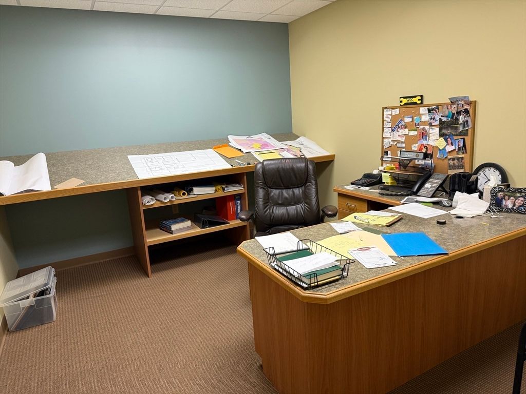 Home Office, Interior