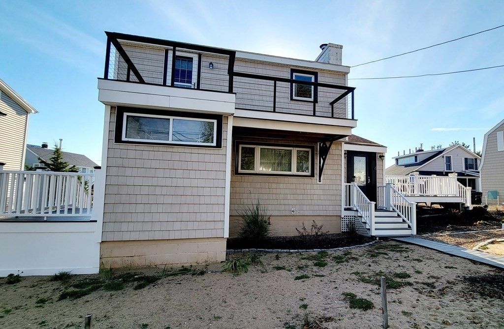 Exterior, Facade, Cape Cod