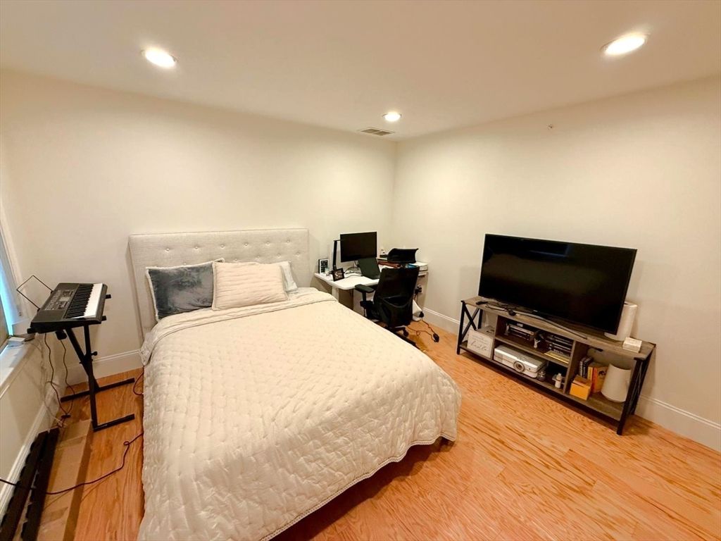 Bedroom, Home Office, Interior, Recessed Lighting, Wood Texture Flooring