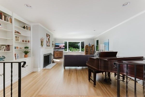 Fireplace, Interior, Piano, Recessed Lighting, Wood Texture Flooring