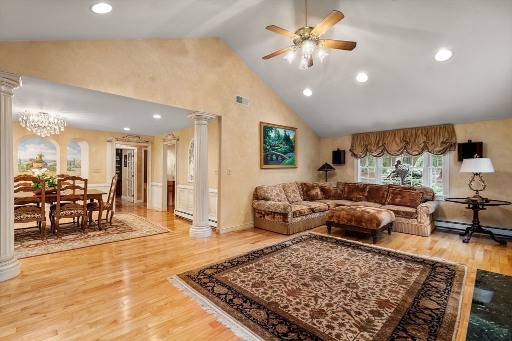 Chandelier, Dining room, Interior, Living room, Recessed Lighting, Wood Texture Flooring