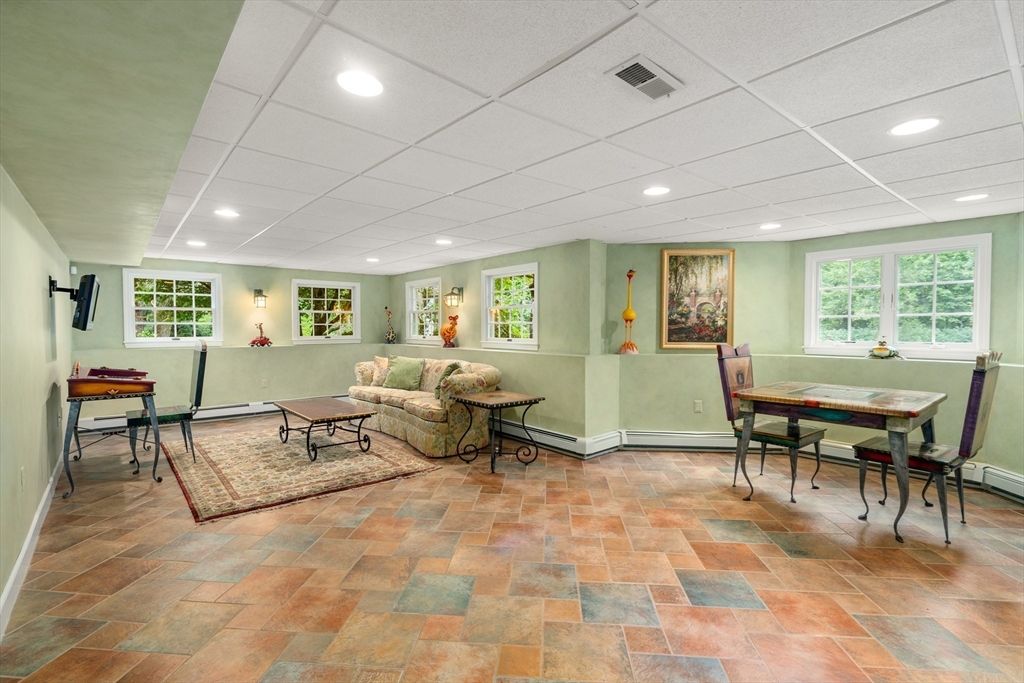 Game Room, Interior, Recessed Lighting