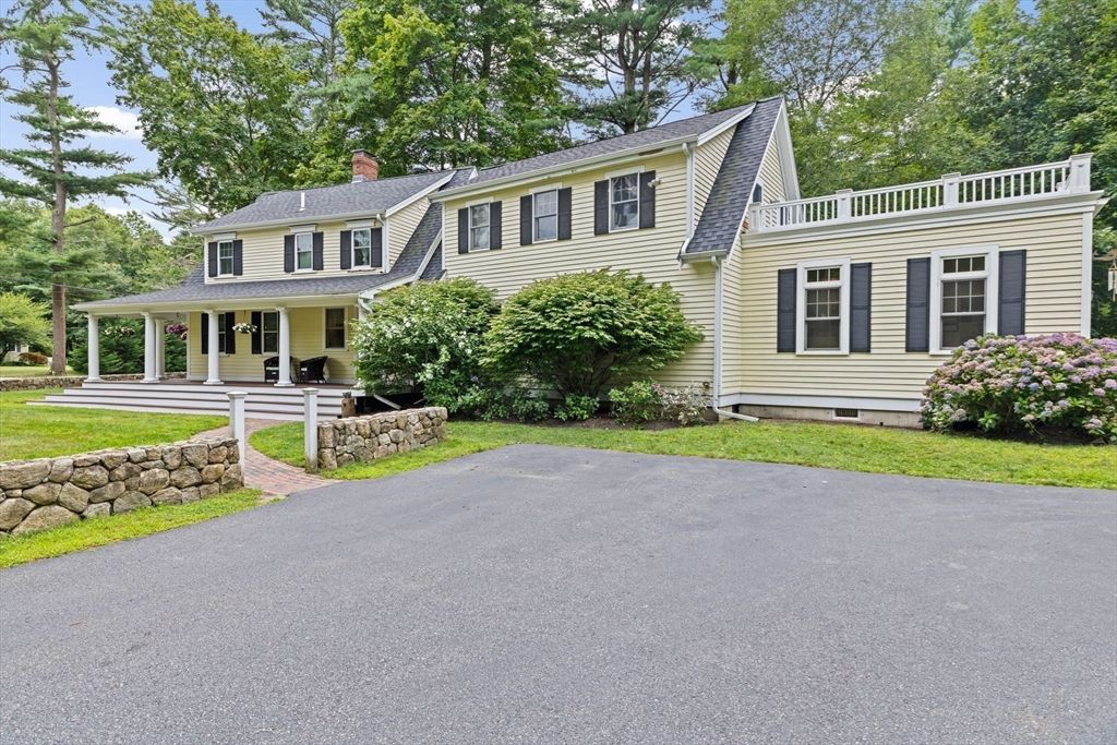 Backyard, Exterior, Facade, Farmhouse