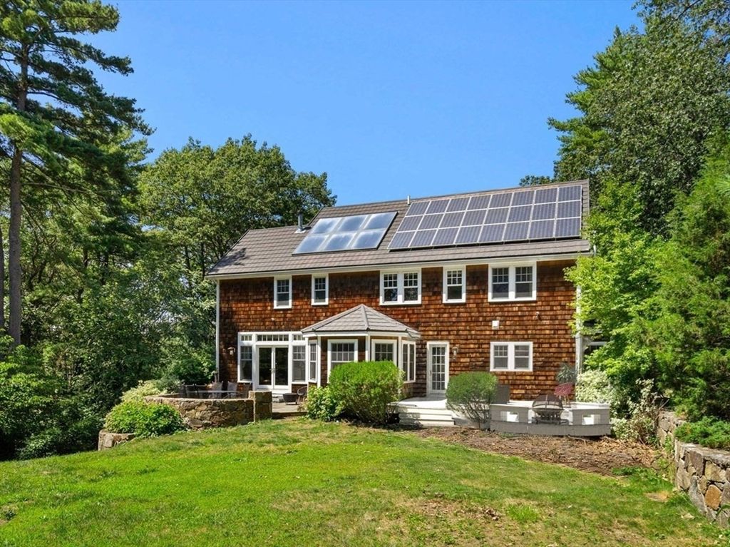 Backyard, Exterior, Facade, Brick Facade, Solar Panels, Georgian